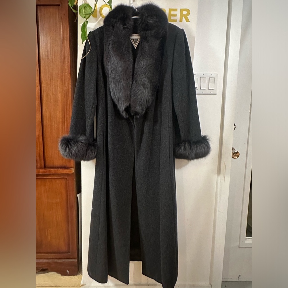 STUNNING Marvin Richards Long Lambswool Coat with Fox Fur 10
